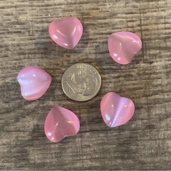 🆑 2 Mini Pink Cat’s Eye Quartz Heart Crystals 🆑 - Picture 4 of 5